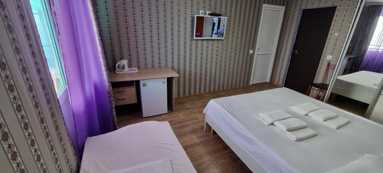 Ривер Гагра Hotel Екстериор снимка